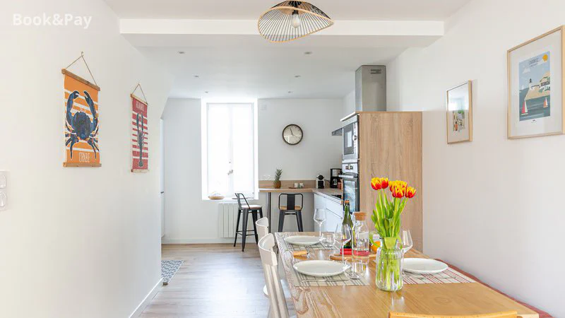 Cuisine de l'appartement Callot, baie de Morlaix